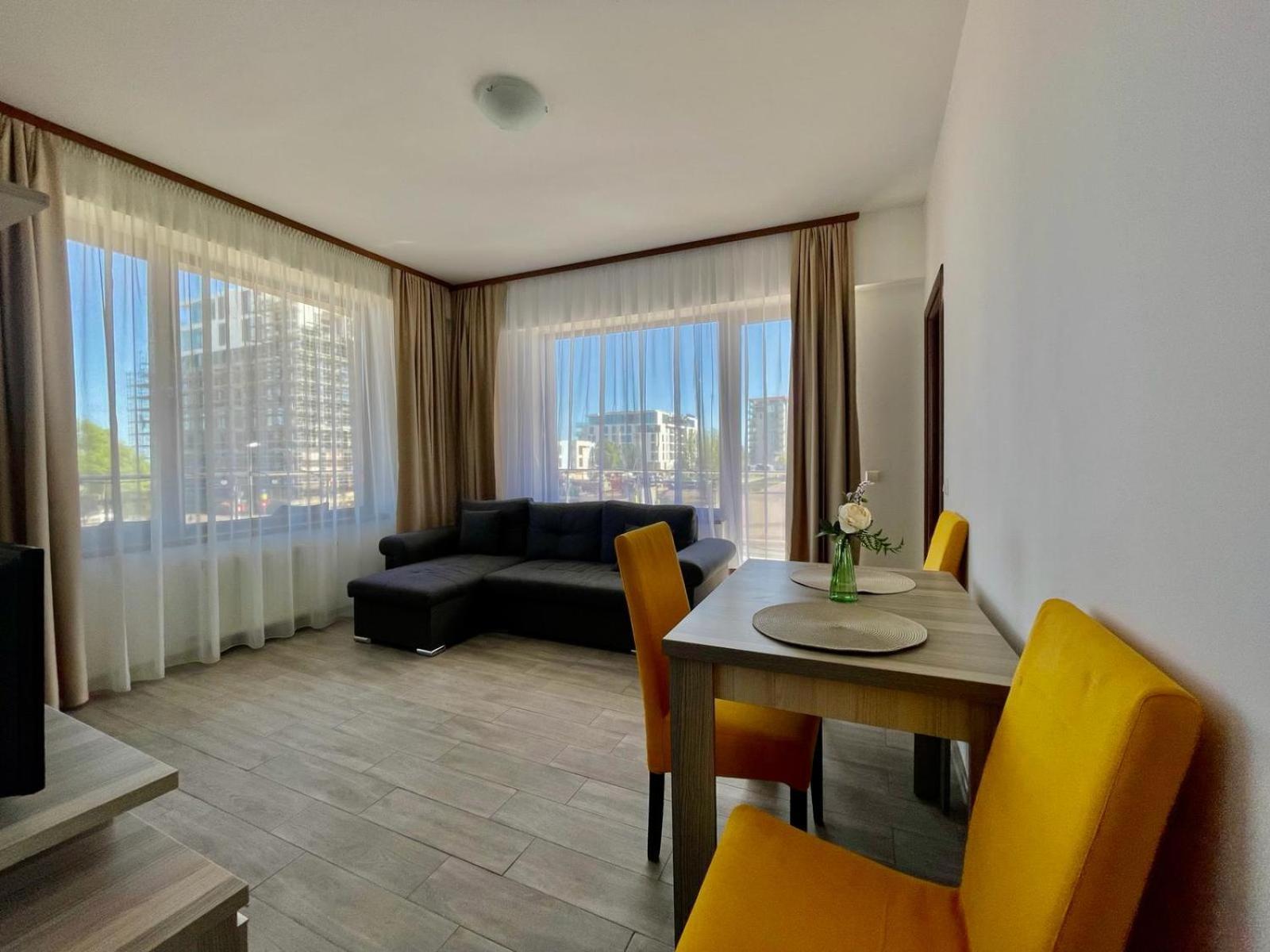 Summerland Apartmants Mamaia Nord Apartment Екстериор снимка