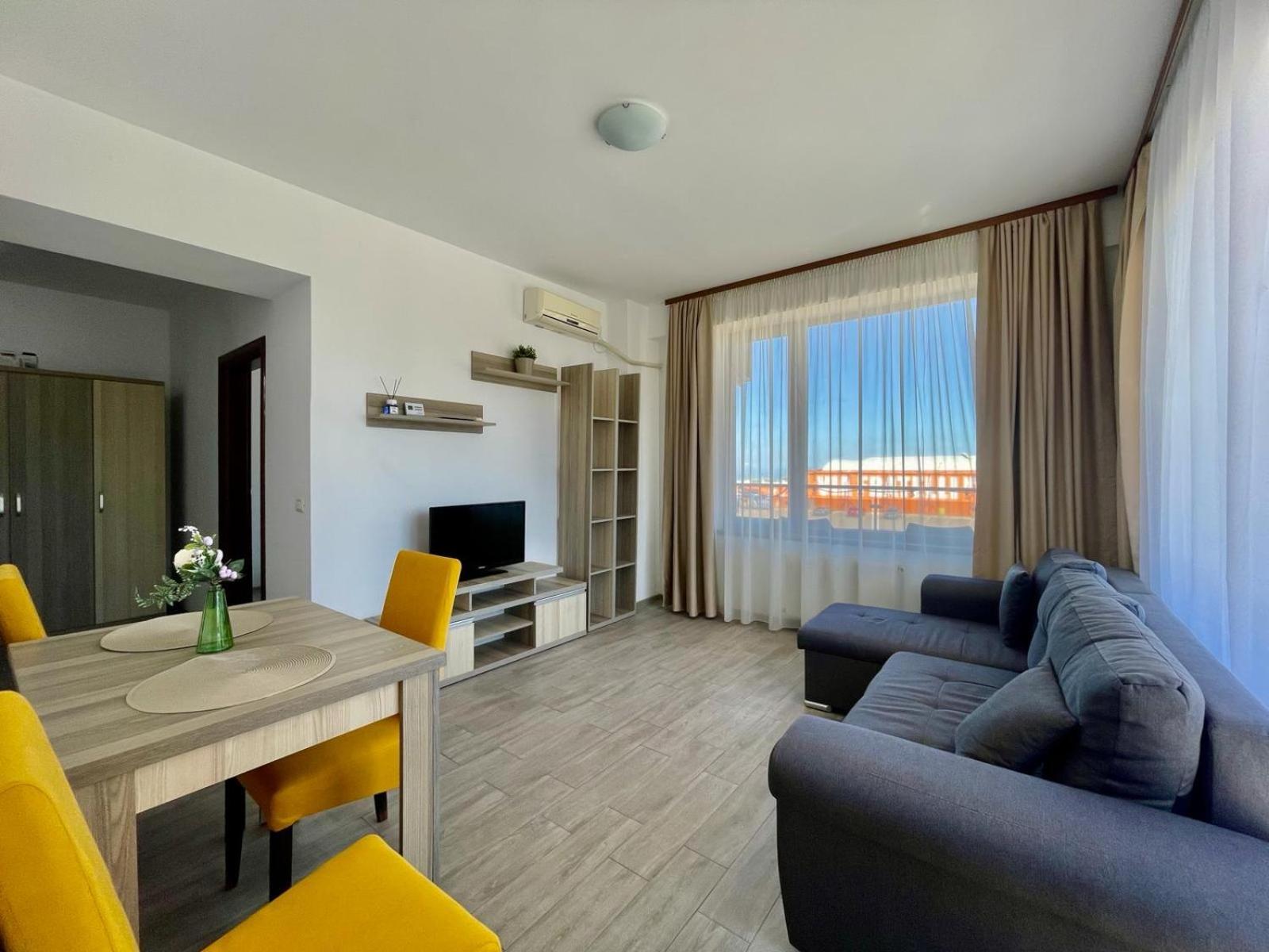 Summerland Apartmants Mamaia Nord Apartment Екстериор снимка