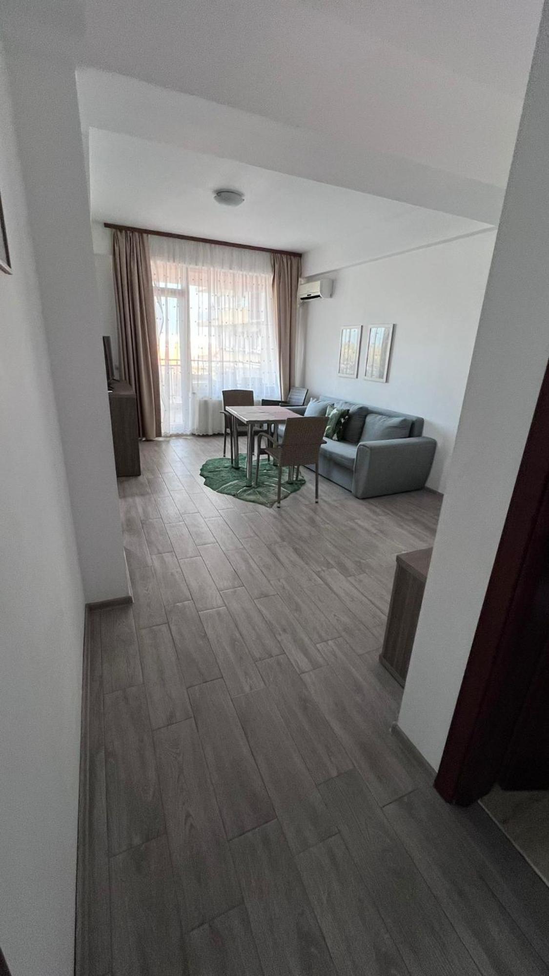 Summerland Apartmants Mamaia Nord Apartment Екстериор снимка