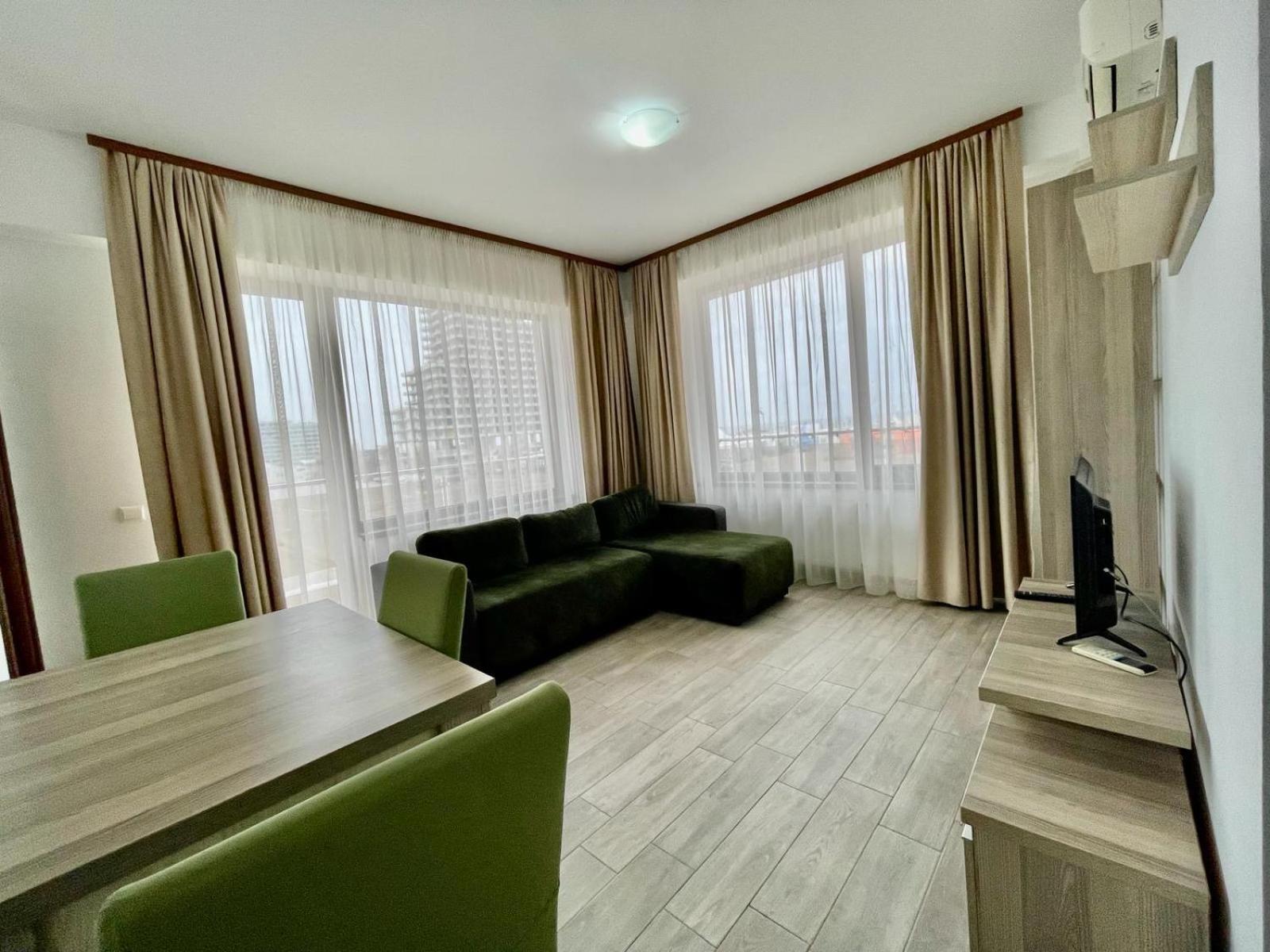 Summerland Apartmants Mamaia Nord Apartment Екстериор снимка