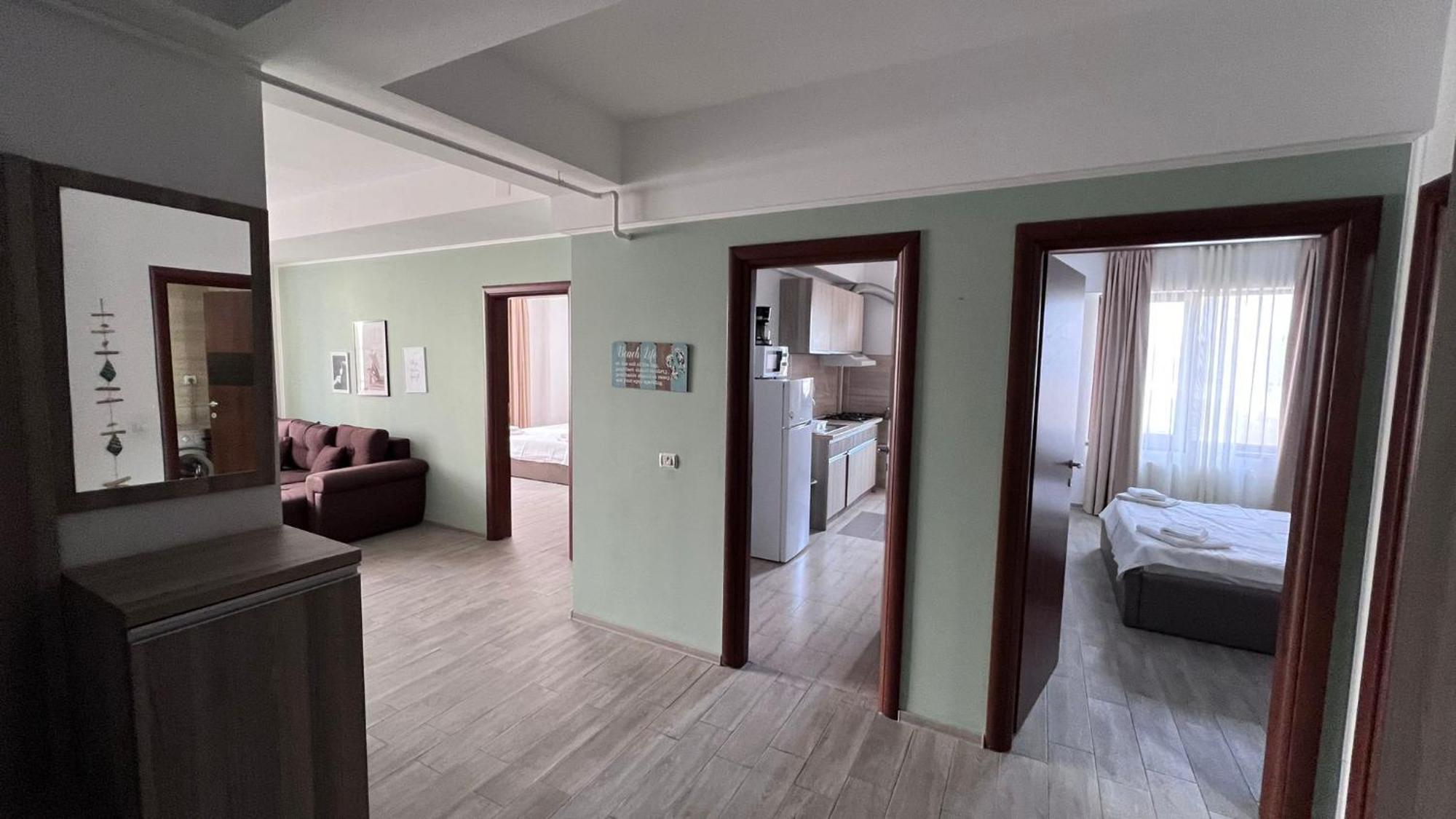 Summerland Apartmants Mamaia Nord Apartment Екстериор снимка